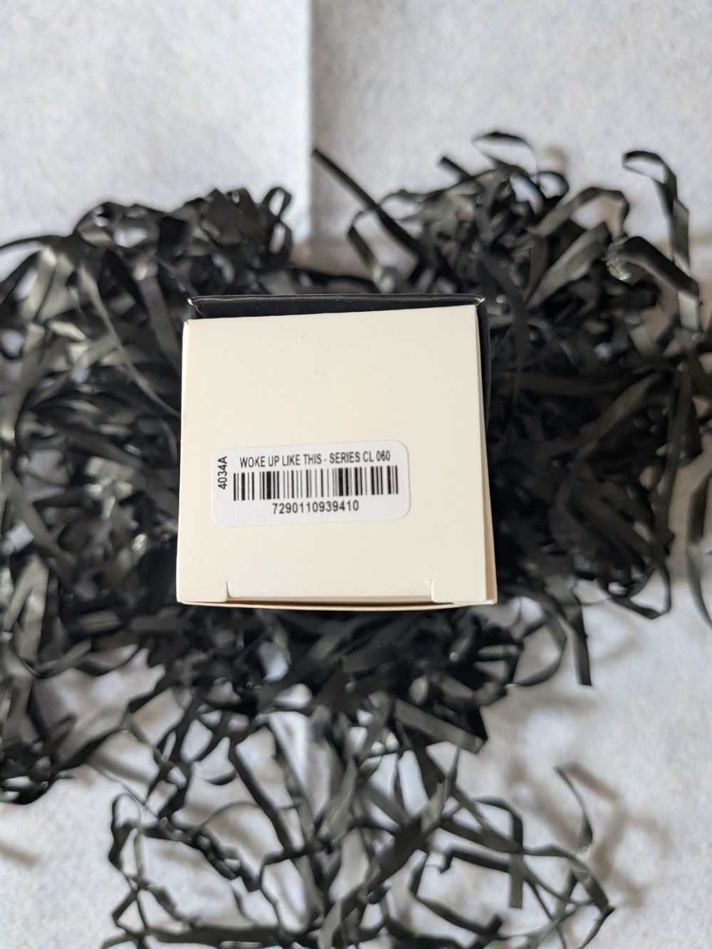 IL MAKIAGE Flawless Base Foundation - Black and Gold Packaging - Picture 2 of 3